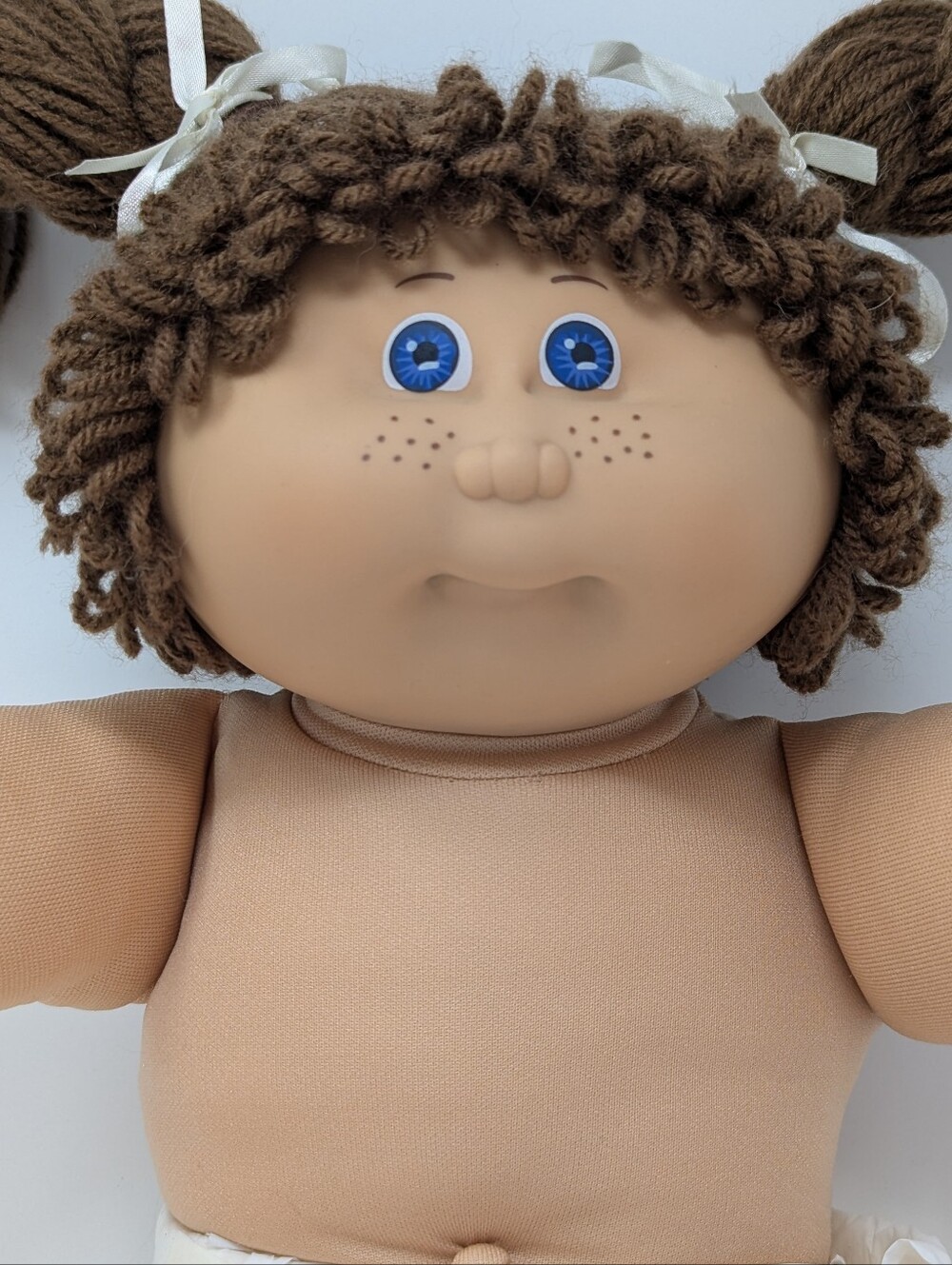 Jesmar Cabbage Patch Kid Doll Freckles Girl Spain Brown Hair Blue Eyes HM1